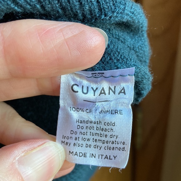 Cuyana Single-Origin Cashmere Scoop Neck Sweater, Jade, XS - Picture 6 of 9